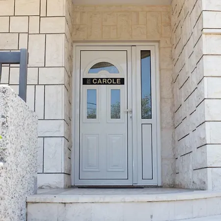 Castelomi Apartment *