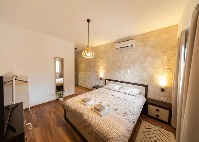 Castelomi * Podgorica