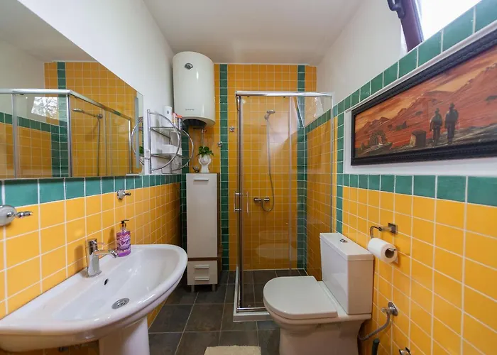 Appartement Castelomi *