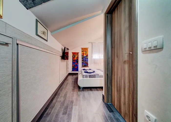 Appartement Castelomi *