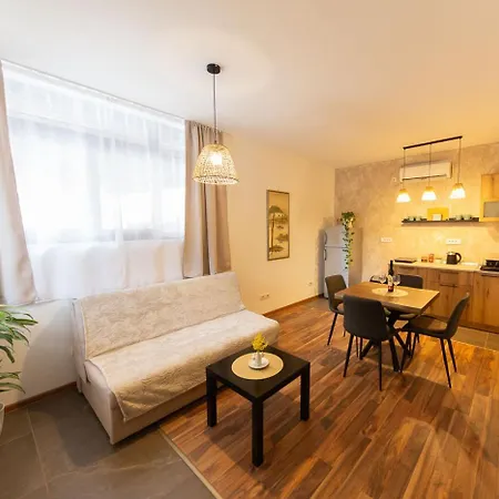 Apartment Castelomi