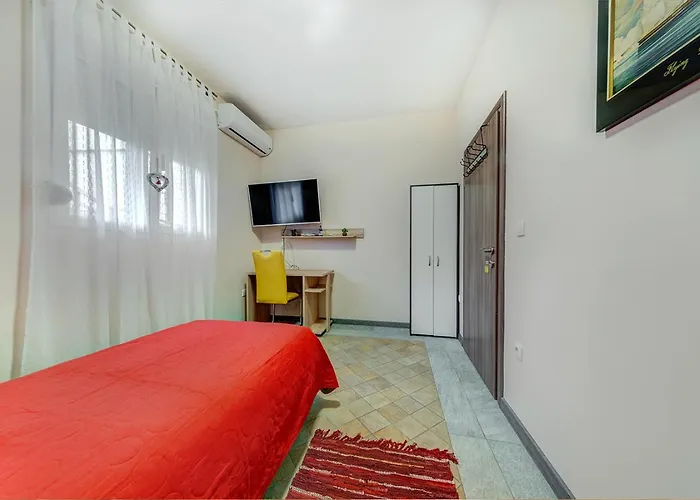 Apartamento Castelomi *