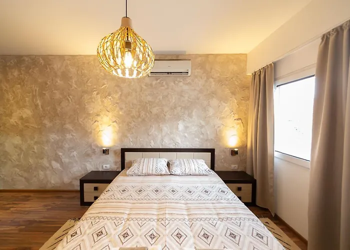 Castelomi Apartmán *