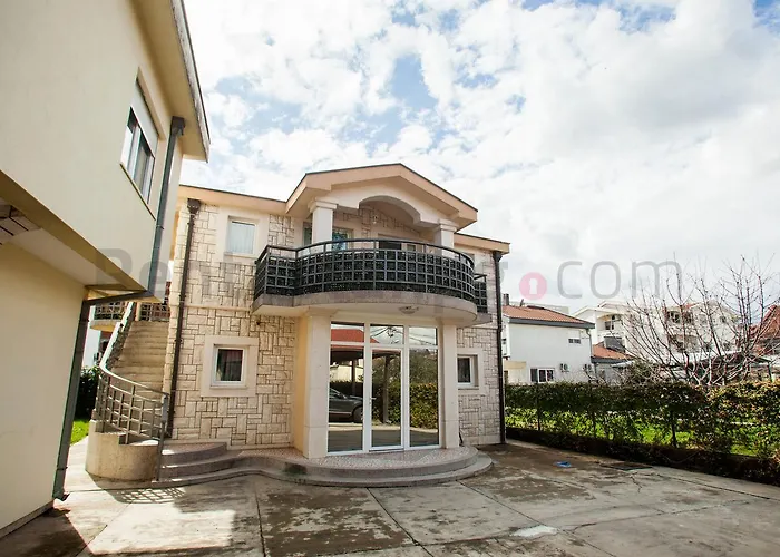 Apartamento Castelomi *